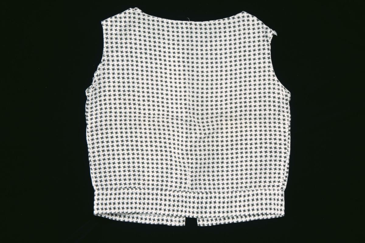 Houndstooth sleeveless cropped top