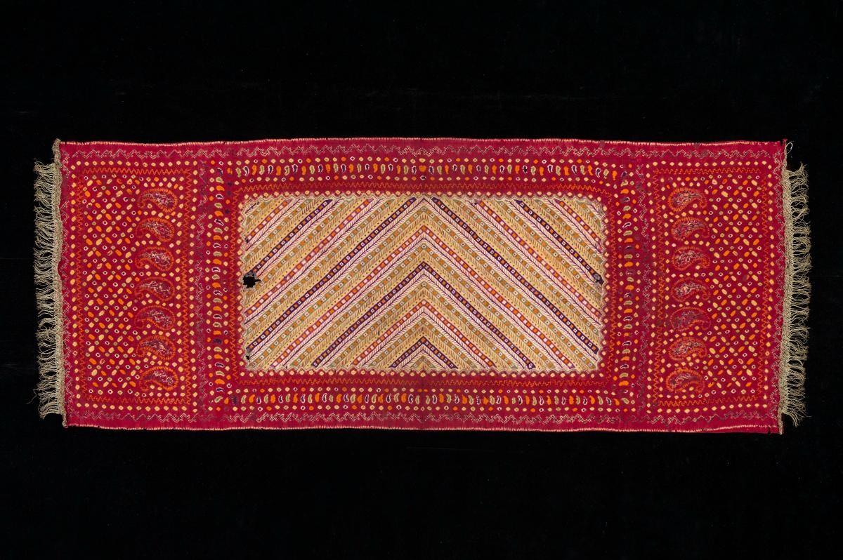 Shoulder cloth, C-45
