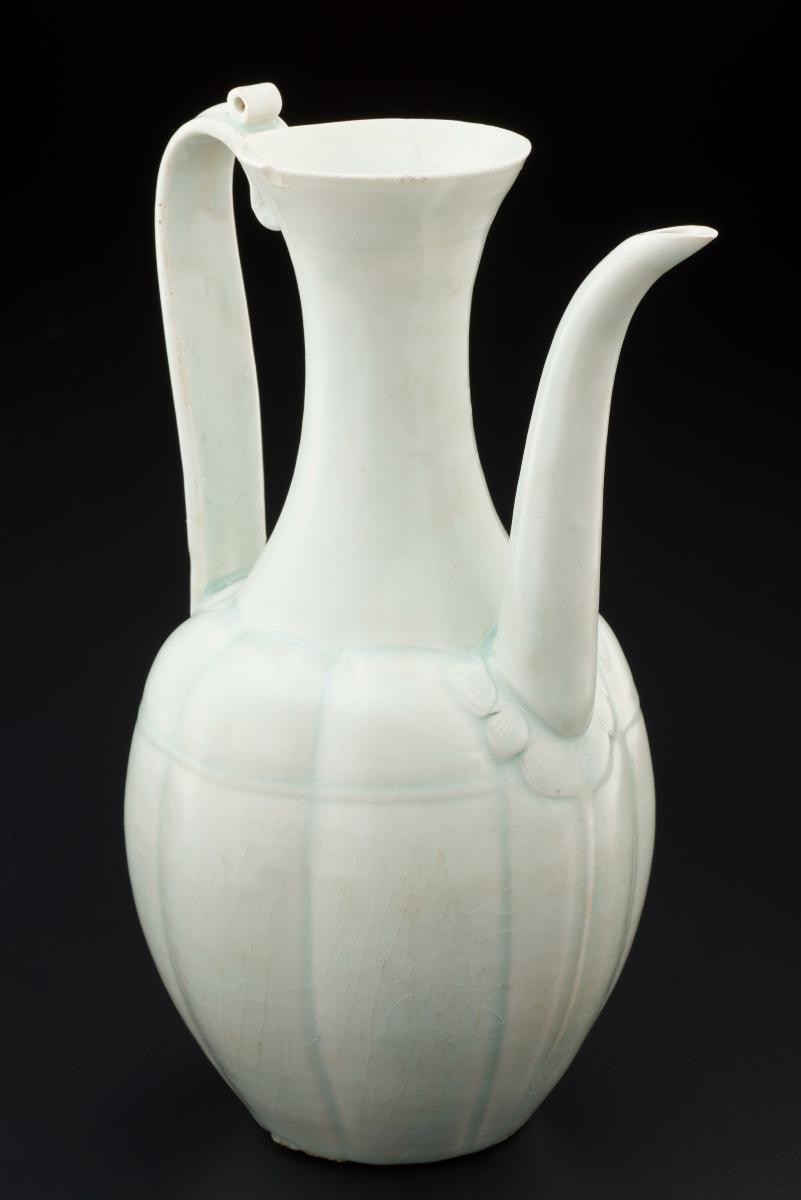 Wine ewer