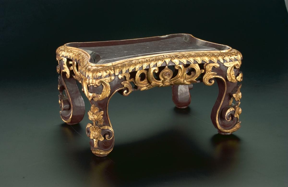 Wood - A pair of wooden footstools with base