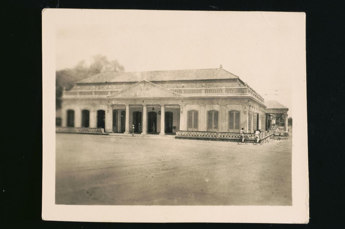 Government building