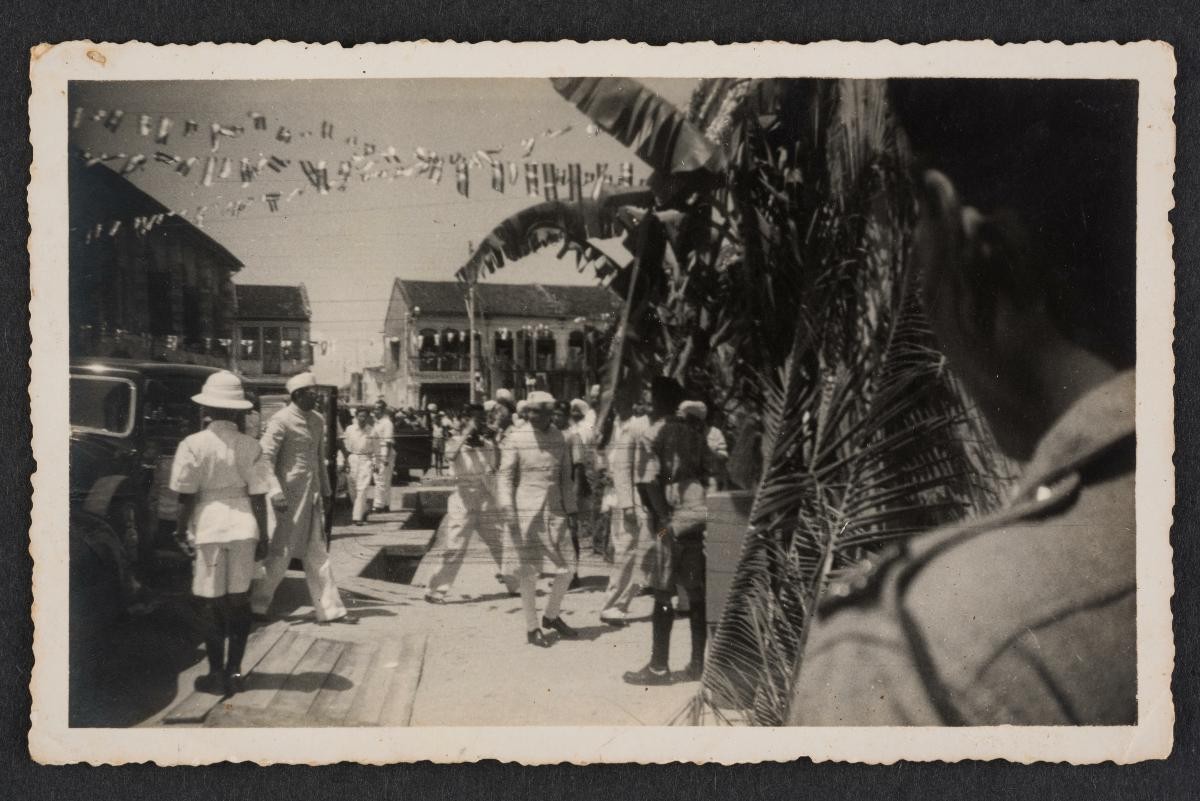Pandit Nehru’s visit to Singapore for the opening of the Mahatma Gandhi memorial hall