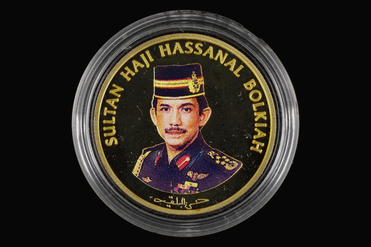 Portrait coin issued in commemoration of the 30th anniversary of ASEAN