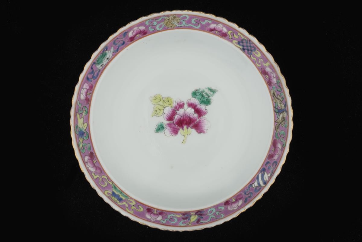 White ground bowl with phoenix and peony motif