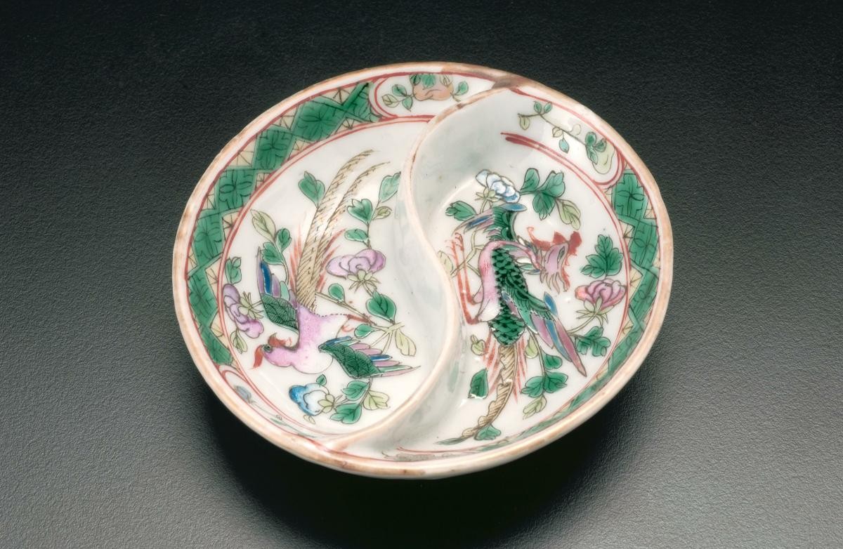 Condiment saucer