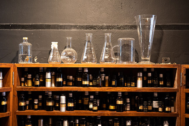 Products 8 of Sifr Aromatics
