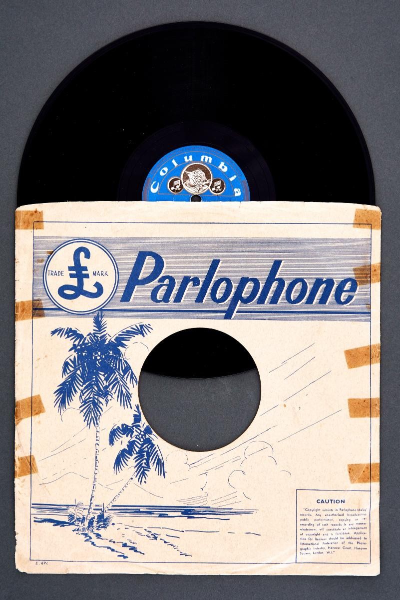 Photograph of Malay vinyl record ‘Chinta Pandang Pertama (Love at First Sight)’ by Lena