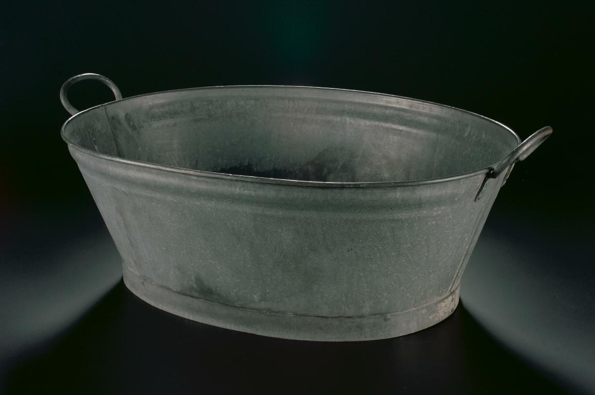 Alloy basin