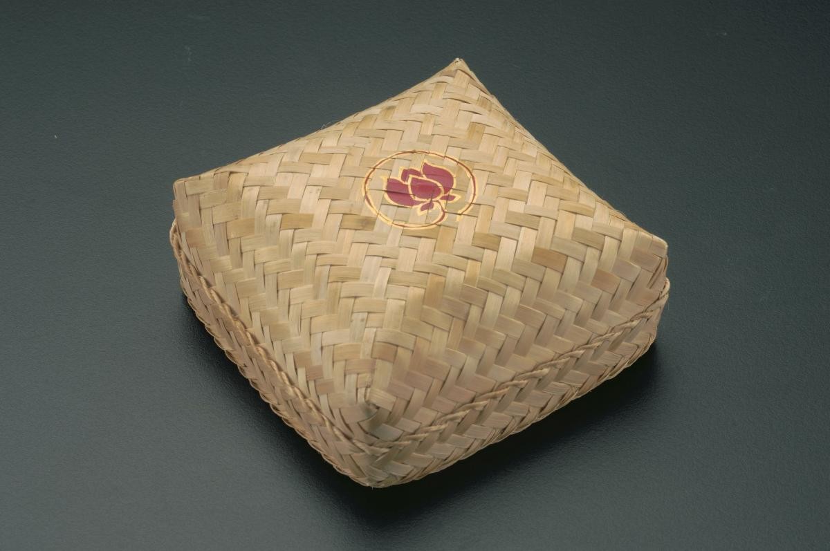 Woven box lid