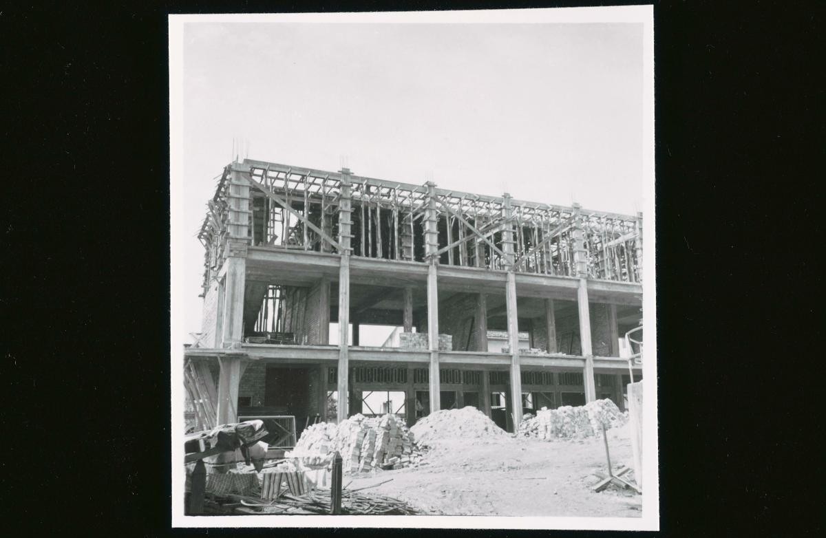 Yeung Ching School in construction