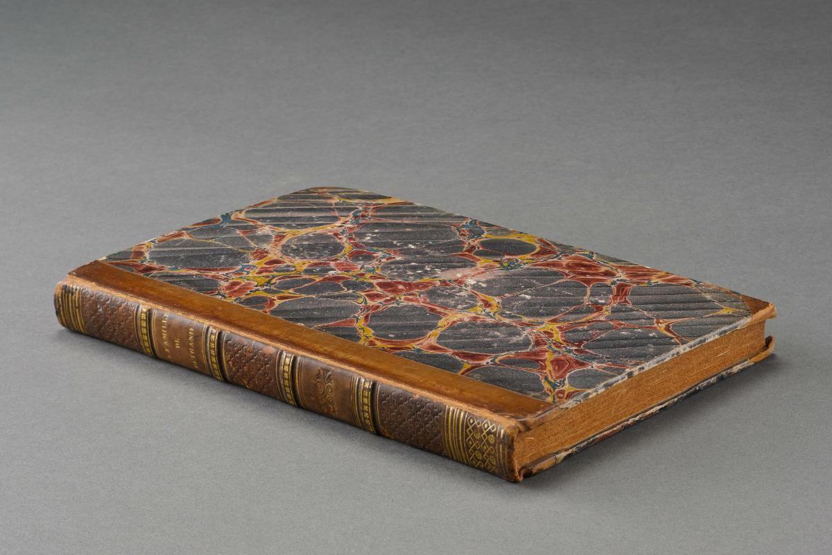 Lady Raffles’ copy of La Famille de Béthanie by L Bonnet
