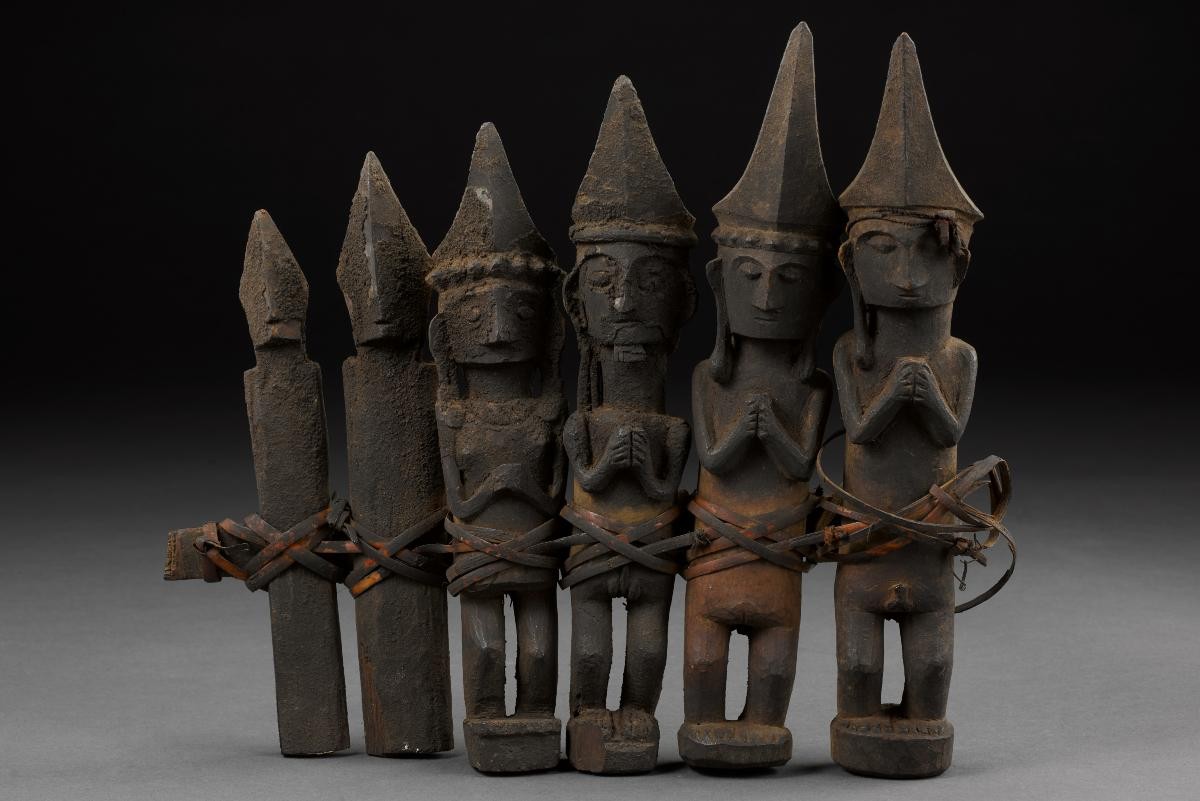 Wooden ancestral carving