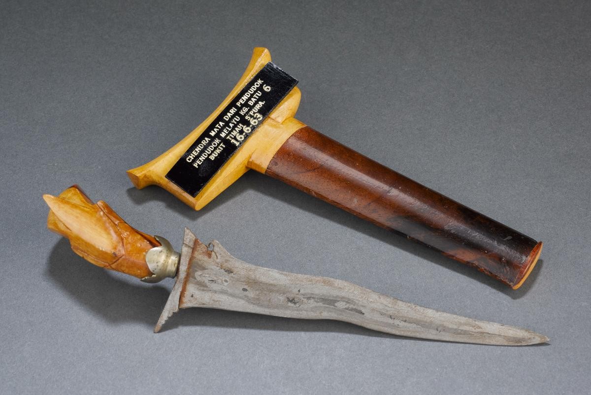 Singapore commemorative keris dagger gifted to Mr Lee Kuan Yew, 1963