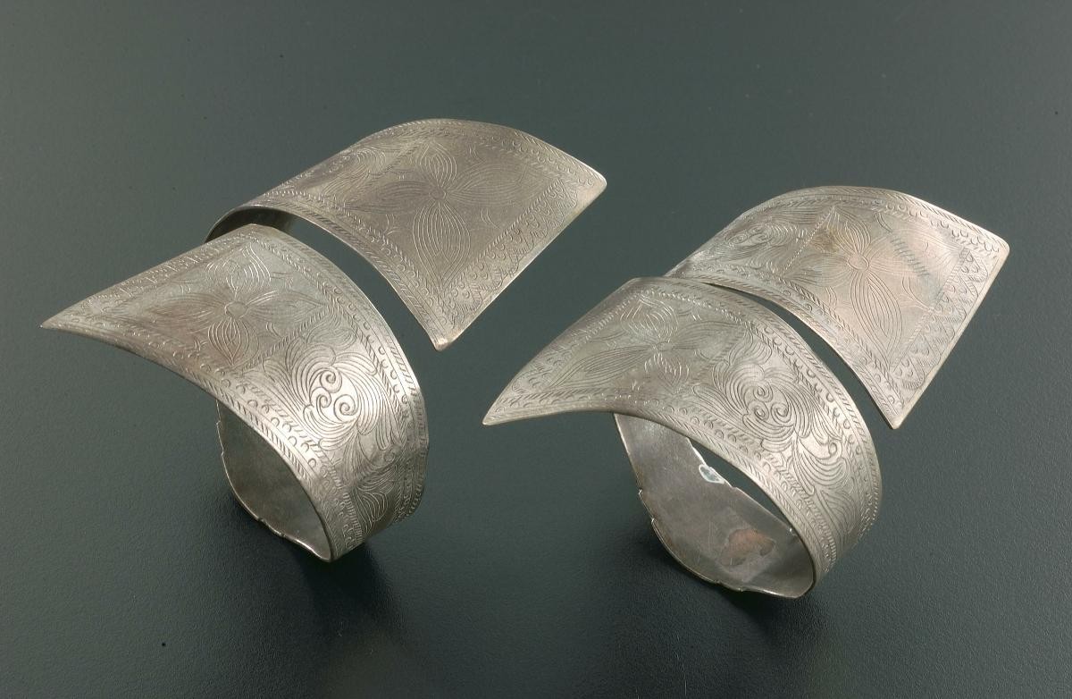 Pair of bracelets