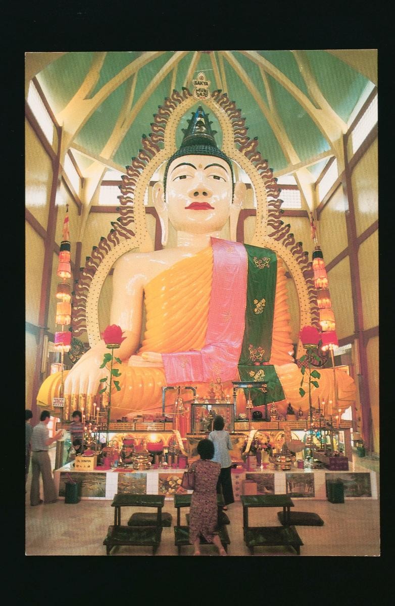 Statue of the Sakya Muni Buddha in the Sakya Muni Buddha Gaya Temple