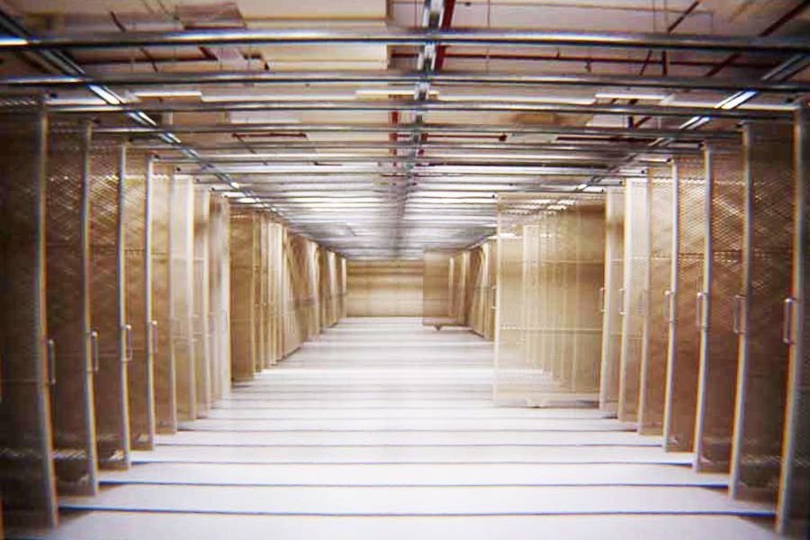 <p style="color: #000000; margin: 0cm 0cm 8pt;"><span>Compactors for paintings in the Paintings Store.</span>