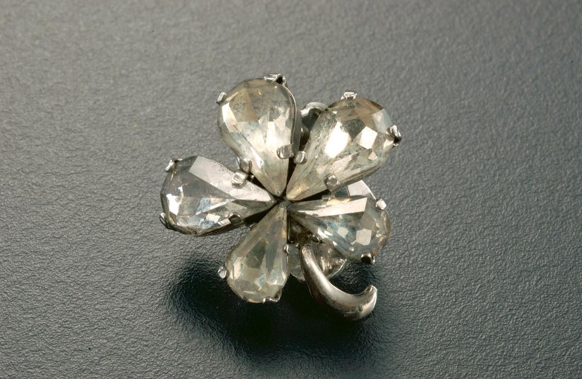 A crystal floral earring