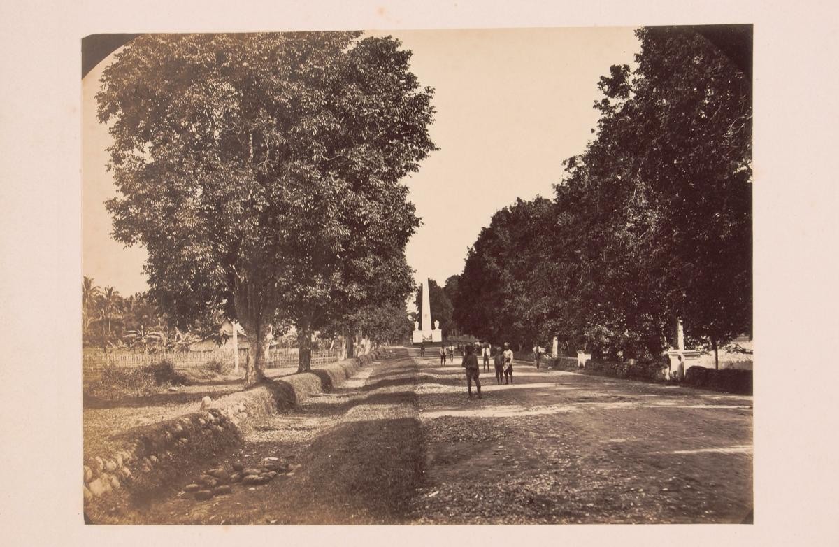 Road to the governor-general's palace, Buitenzorg (Bogor)