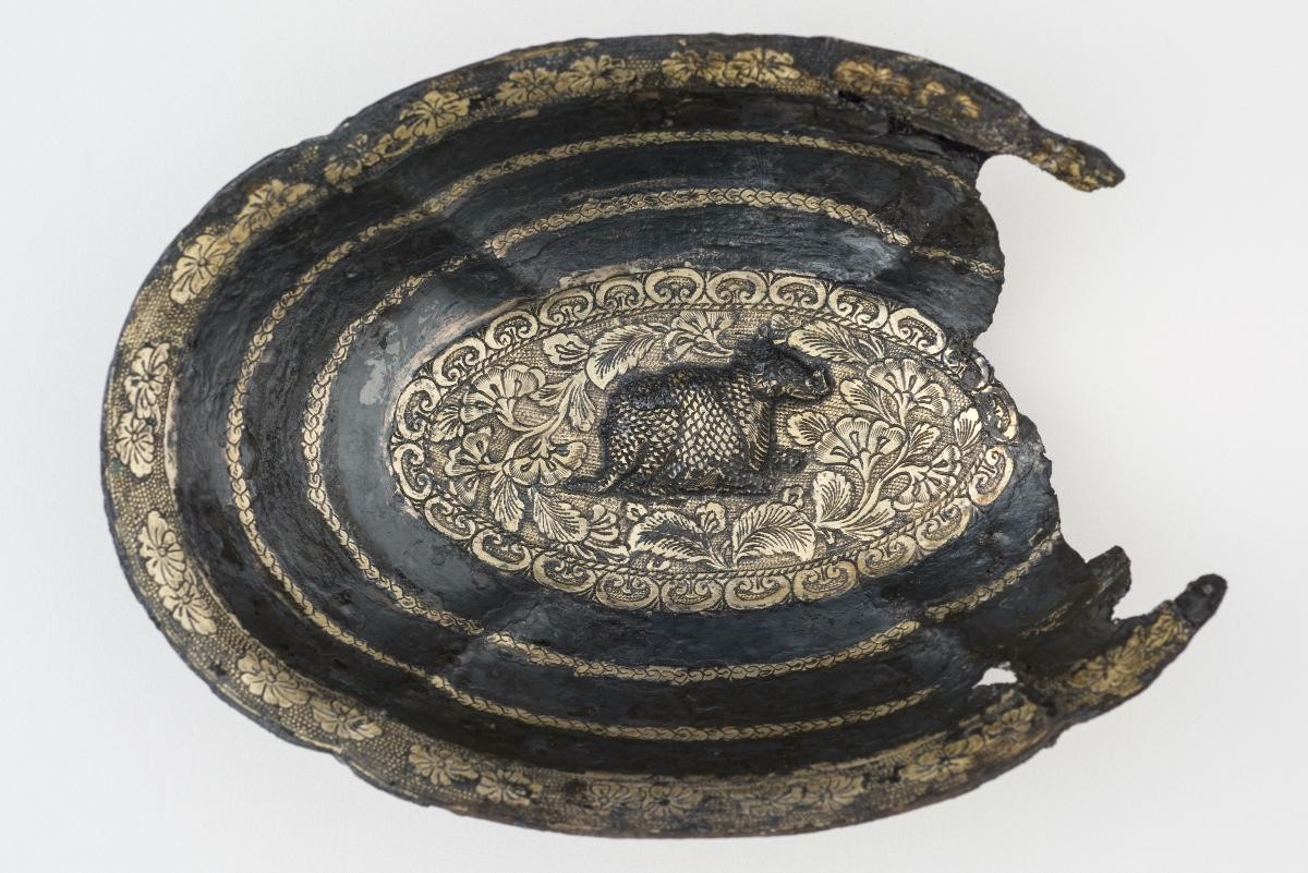 Oval bowl with rhinoceros