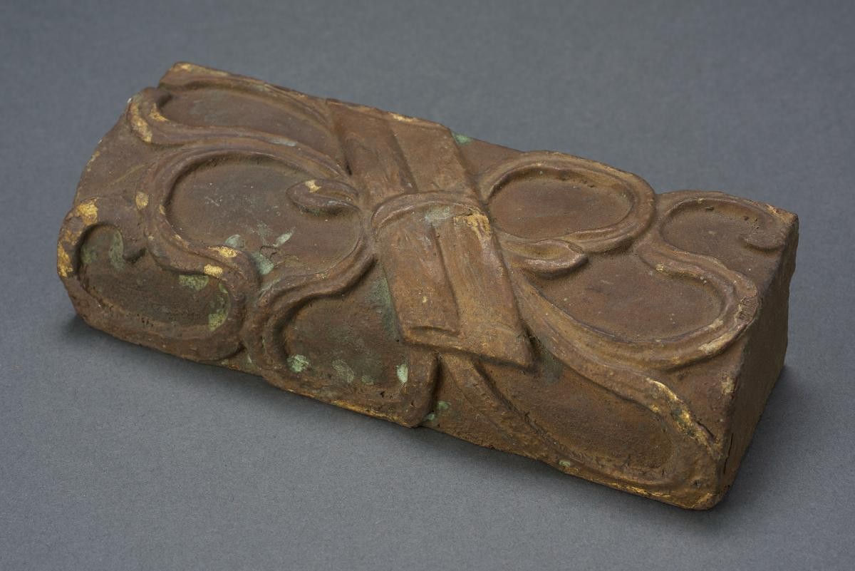 Plaque support
