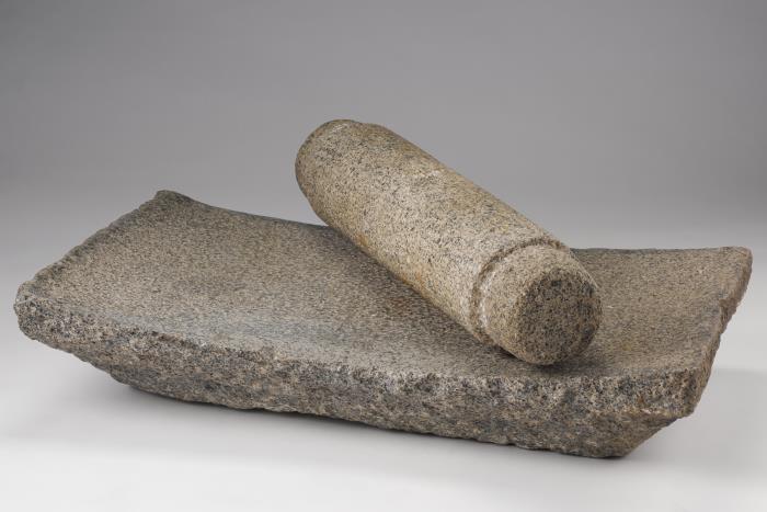 <strong>Grinder and pestle</strong><a href="https://www.roots.gov.sg/Collection-Landing/listing/1000189"><strong> </strong></a><br>
1994-04364<br>
Undated<br>
Collection of National Museum of Singapore, National Heritage Board
