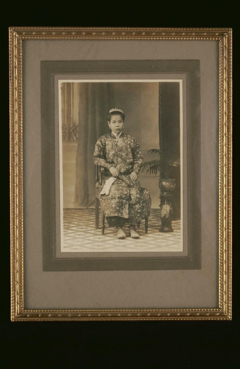 Portrait of a Peranakan woman
