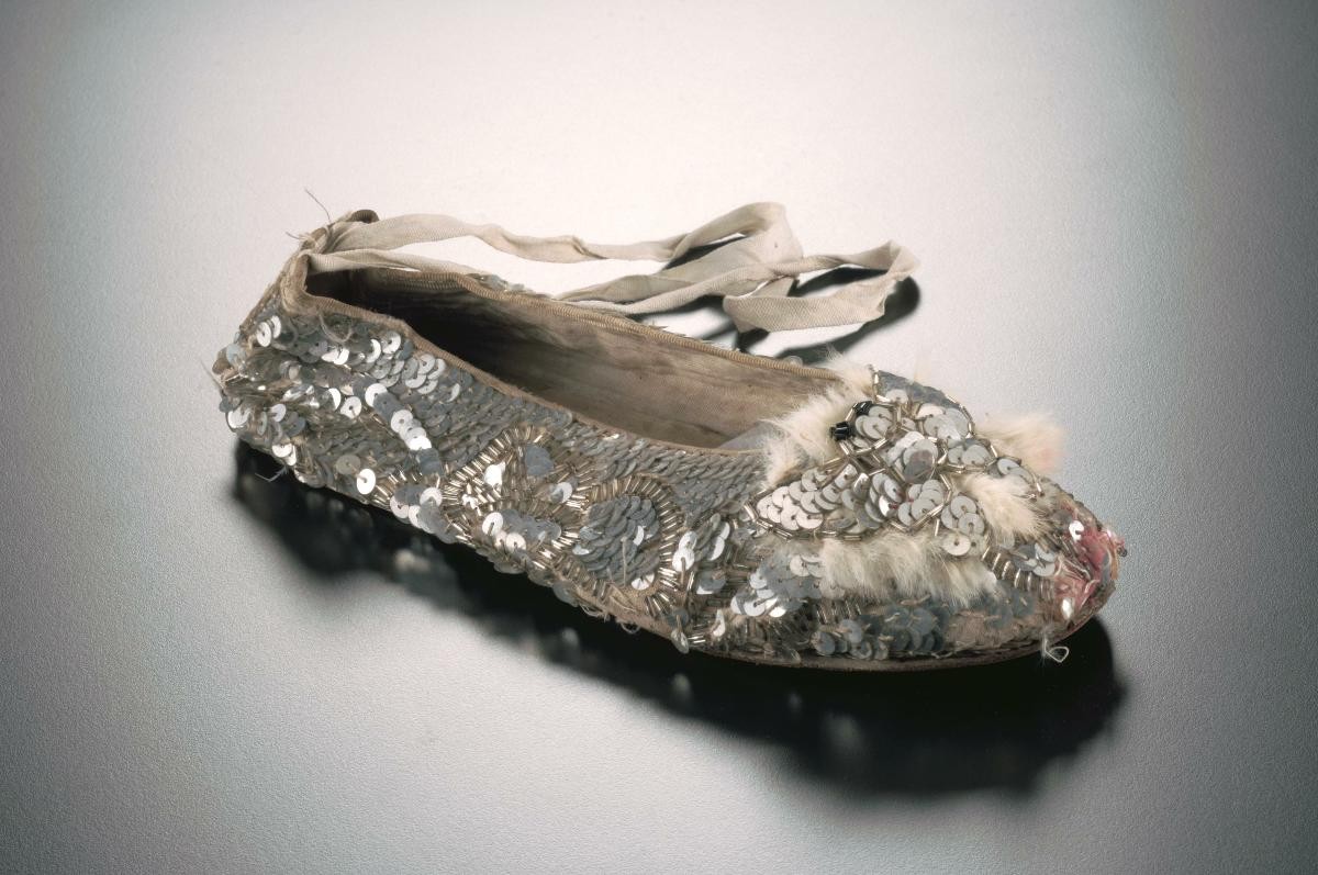 Shoe