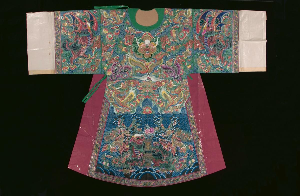 A paper robe