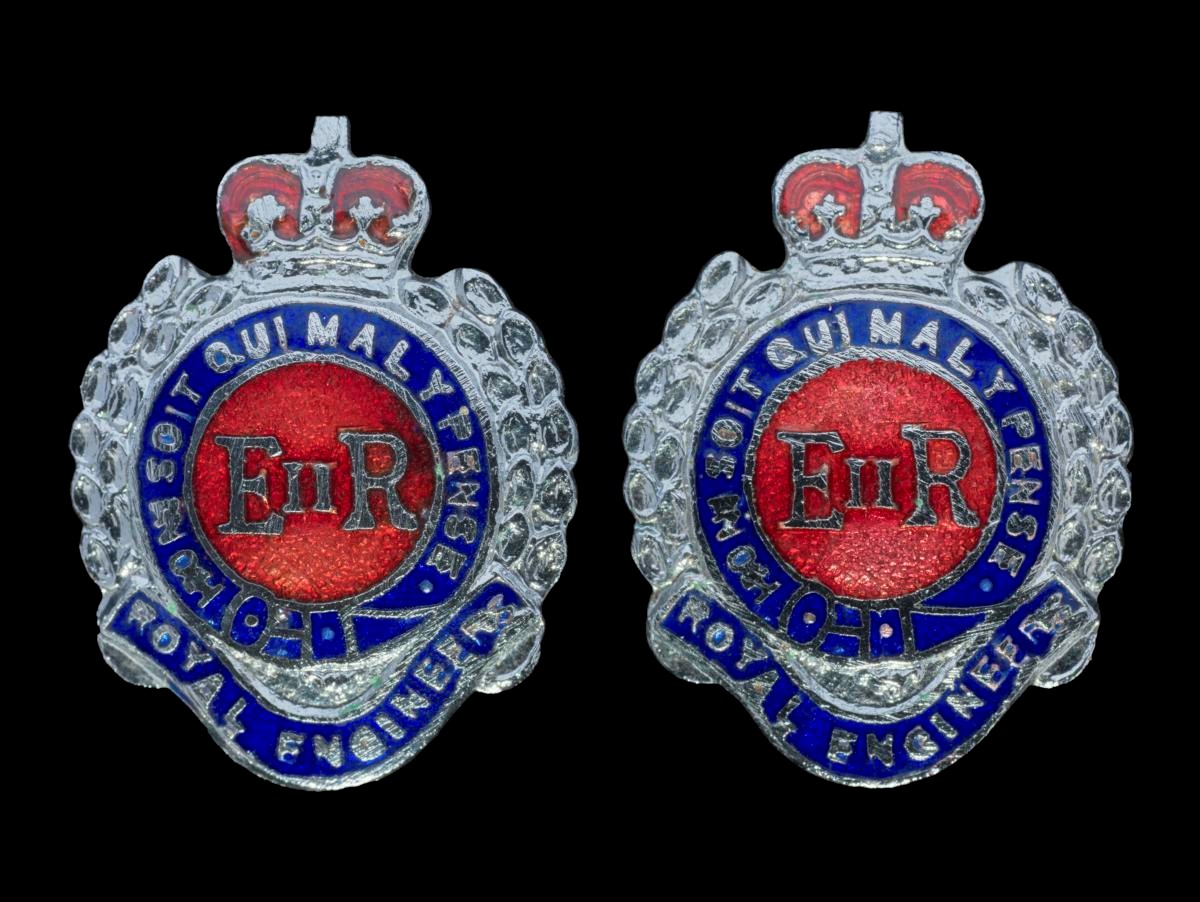 Royal Engineers regimental badge, 1960s