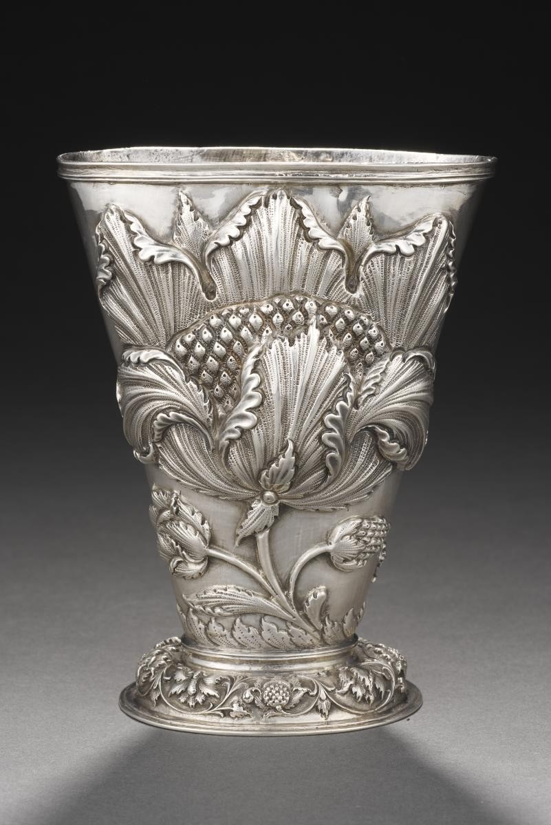 Betel leaf holder (bekas sirih)