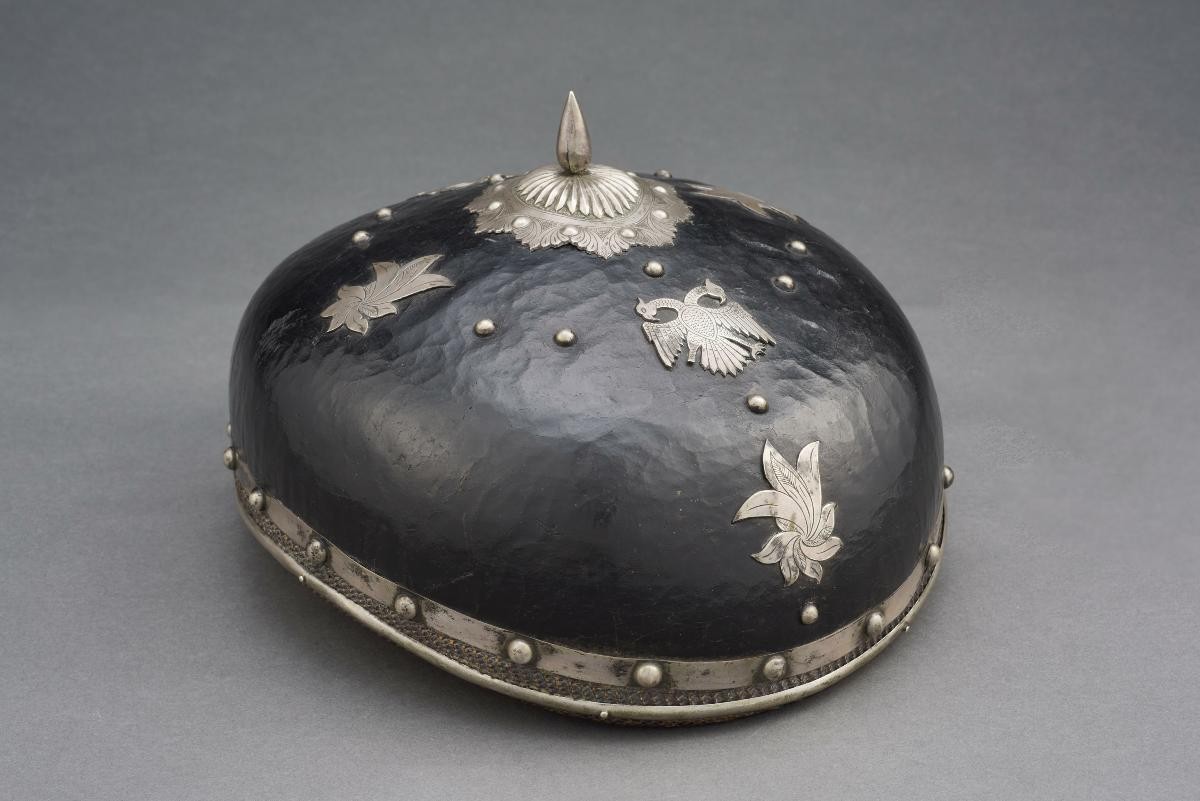 Lacquered salakot with silver mounts