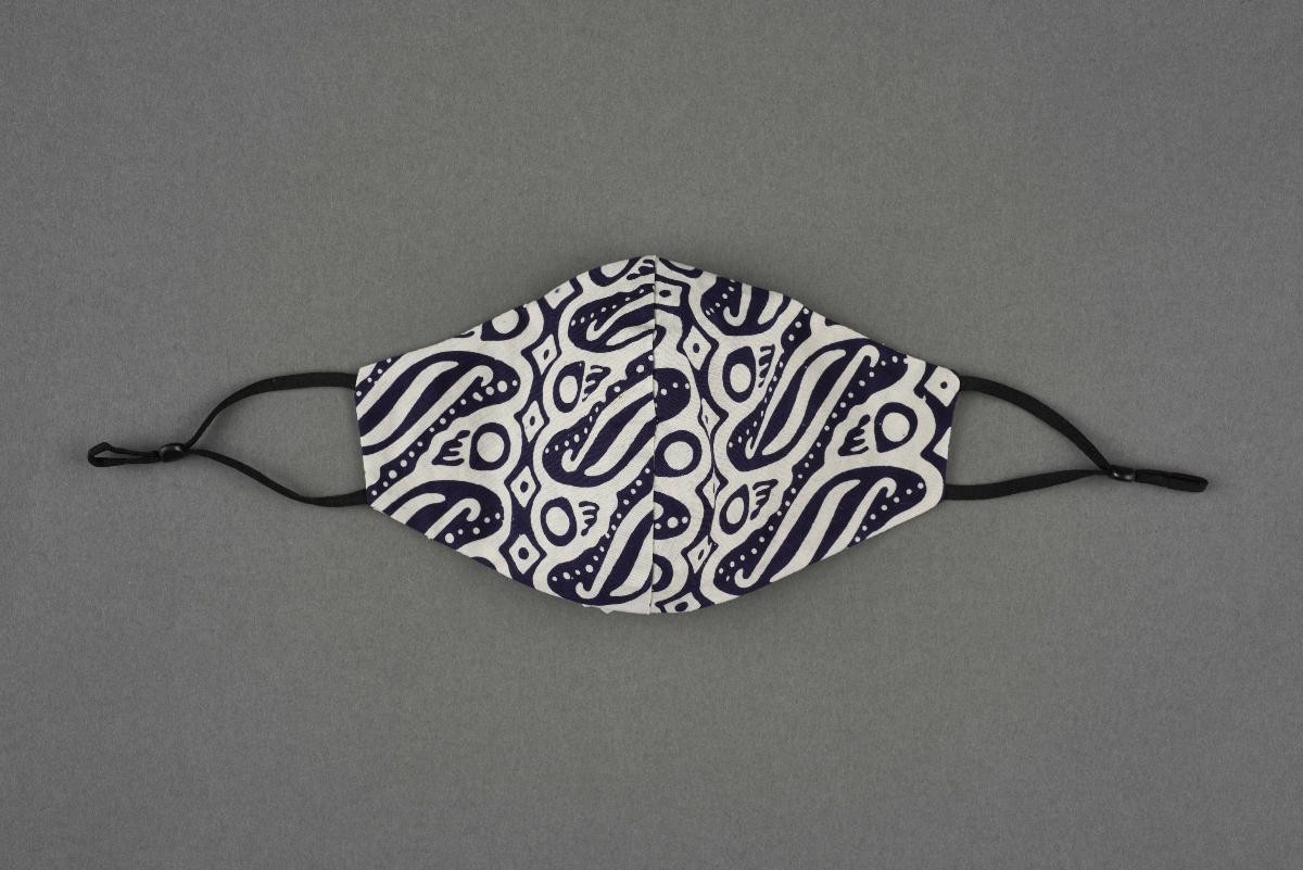 Black and white batik face mask