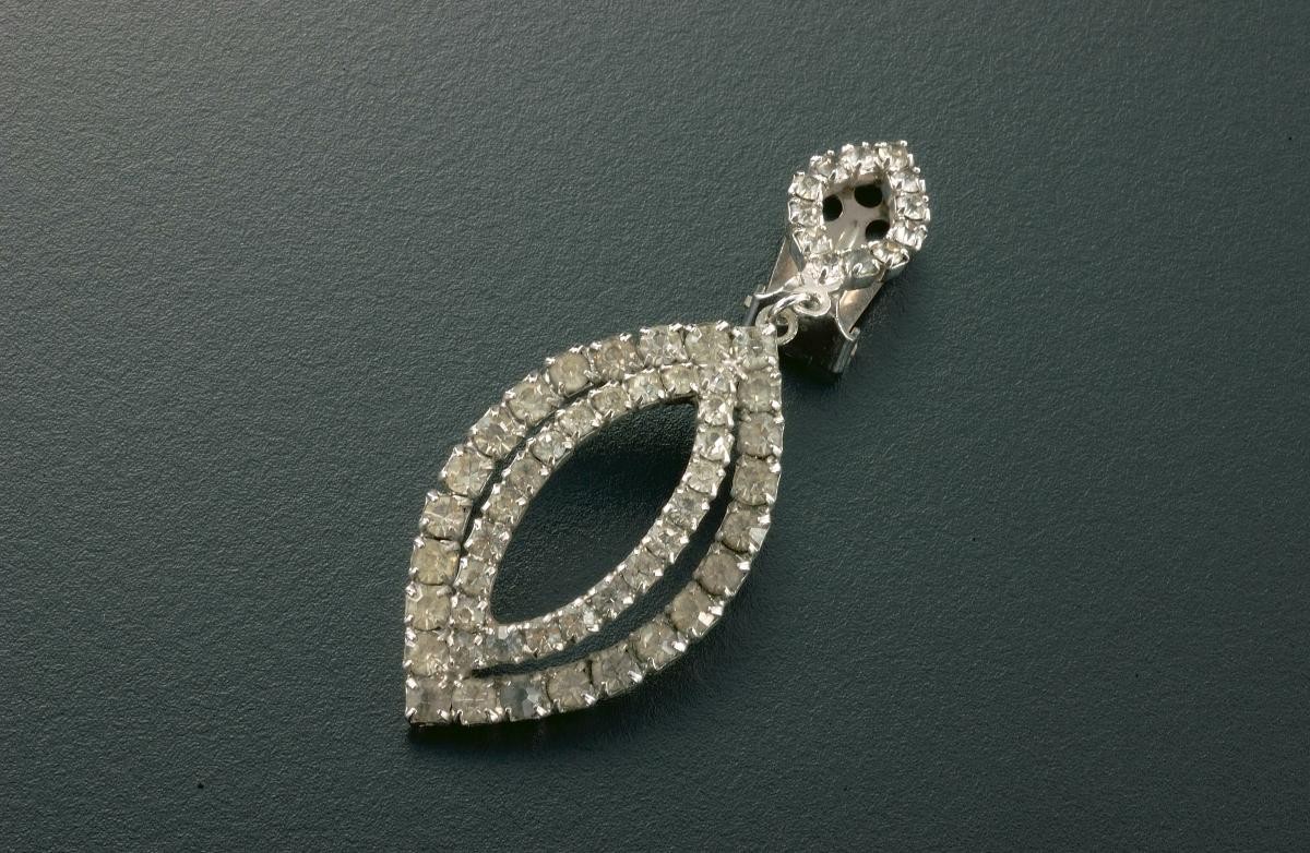 A crystal teardrop earring