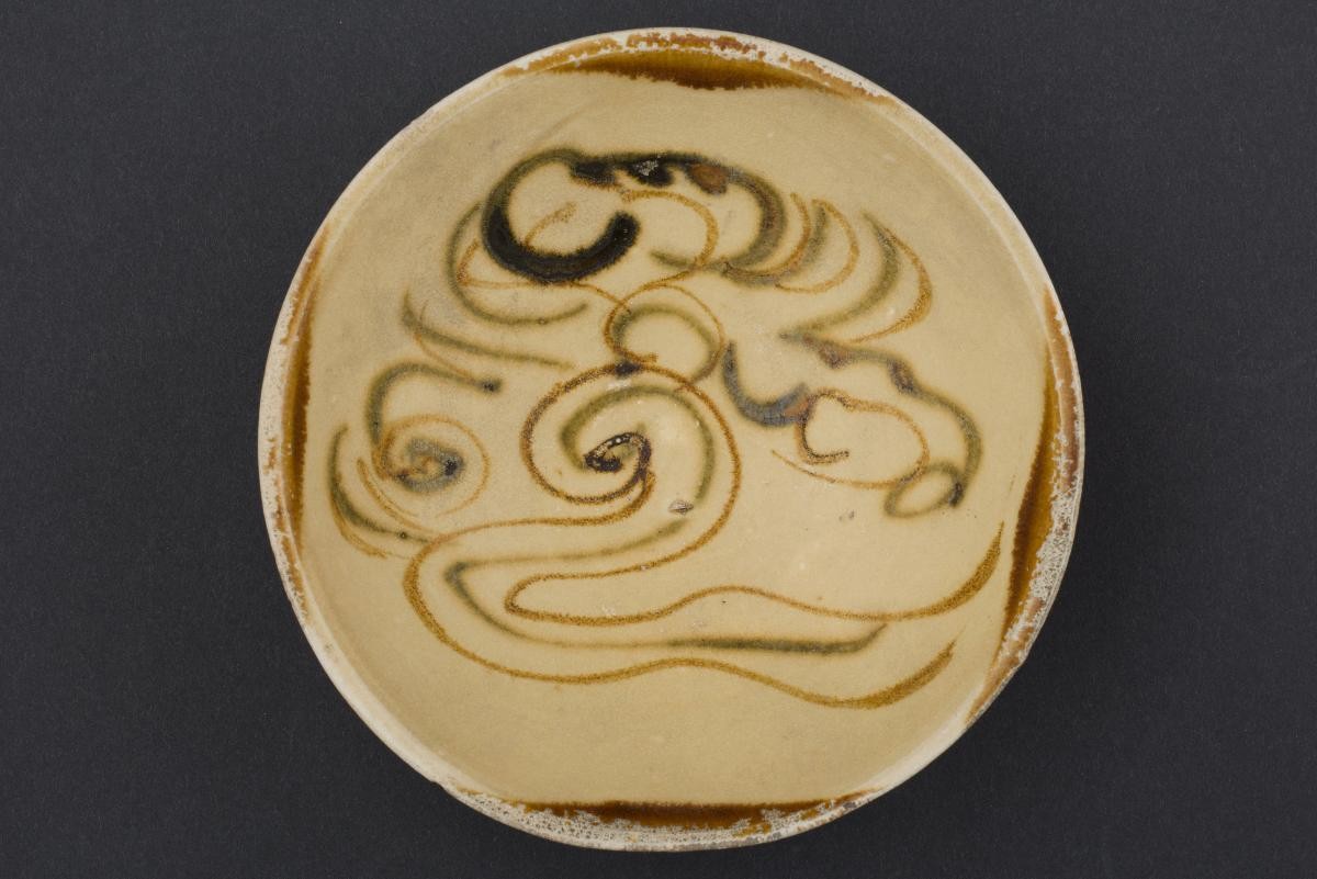 Bowl with clouds