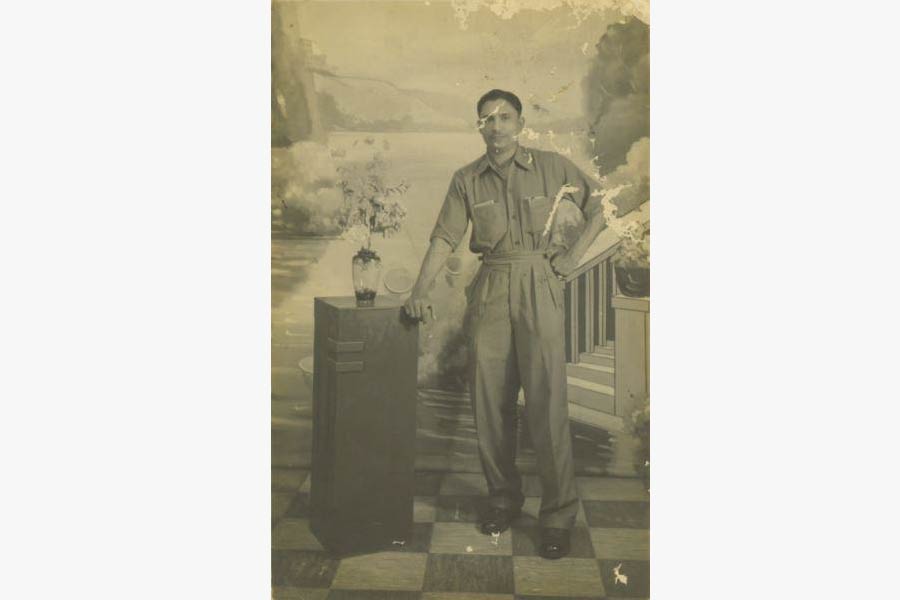 <a class="bold" href="/assets/524718e6-c35a-4cba-907b-234f65a5331a/x-a-postwar-studio-photograph-of-mariappan-pillay.jpg" target="_blank">
A post-war studio photograph of Mariappan Pillay
</a>