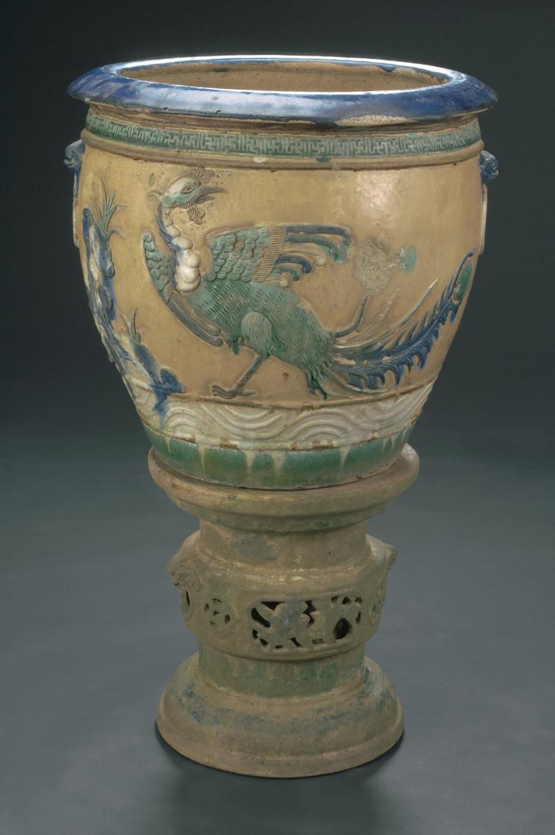 Flower pot with stand