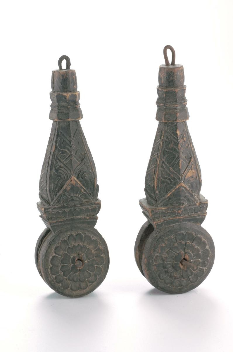Pair of pulleys
