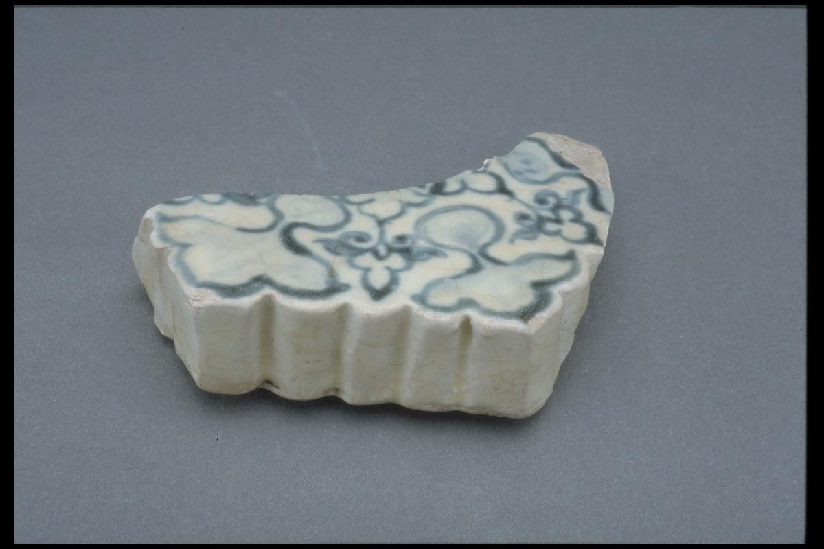 Tile fragment
