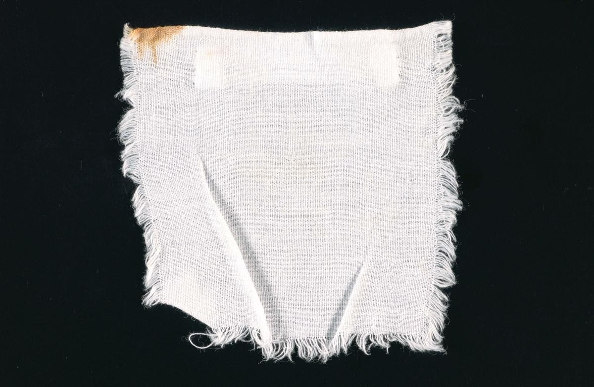 Piece of cloth used in the preparation of ‘kueh tutu’