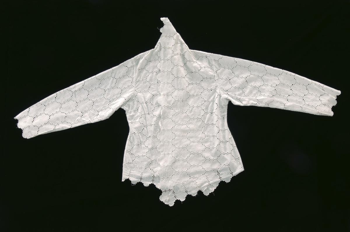 White kebaya