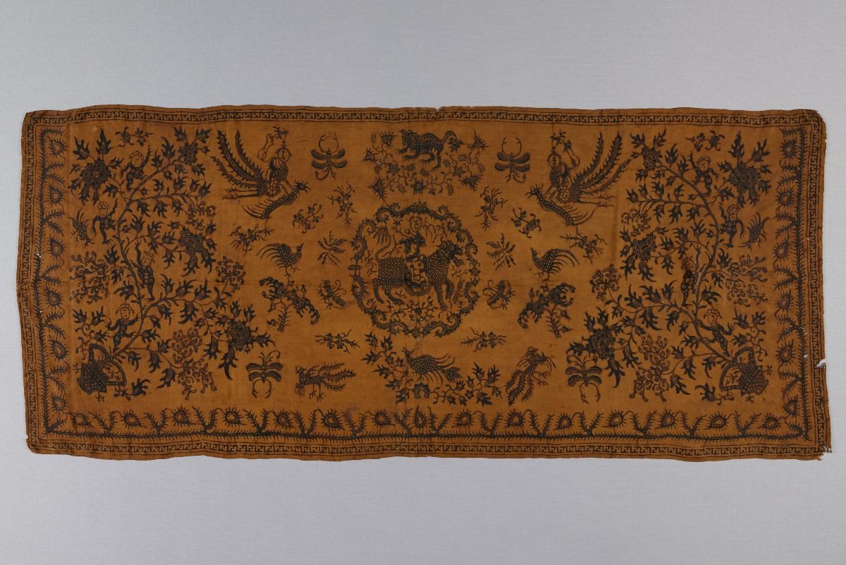 Altar cloth with Hsi Wang Mu goddess motif
