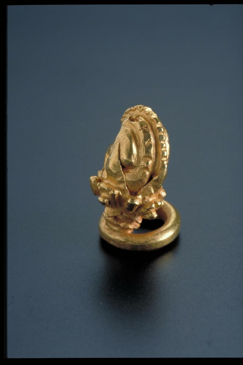 Ornament with decorated vertical motif