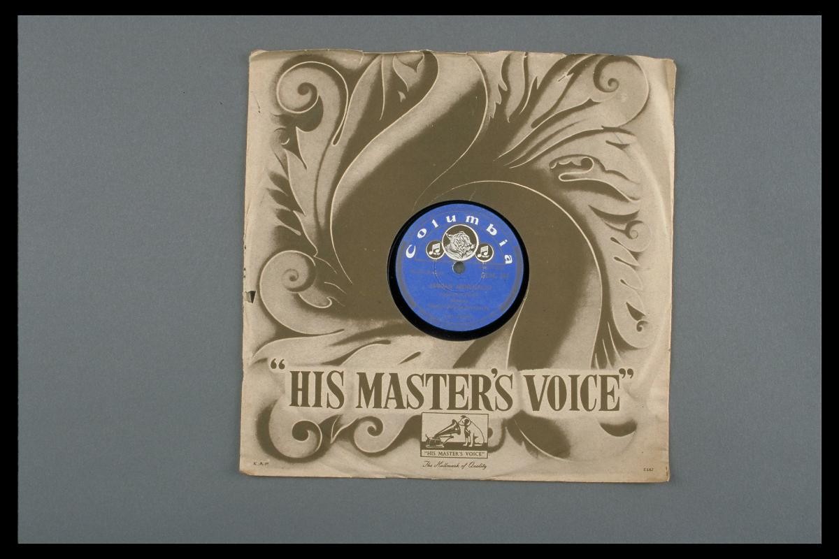 Photograph of Malay vinyl record ‘Jangan Menchachi (Don't Scorn)’ by Julia