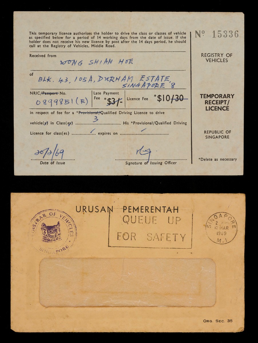 Temporary driving licence (no. 15336) issued by the Registry of Vehicles with accompanying envelope