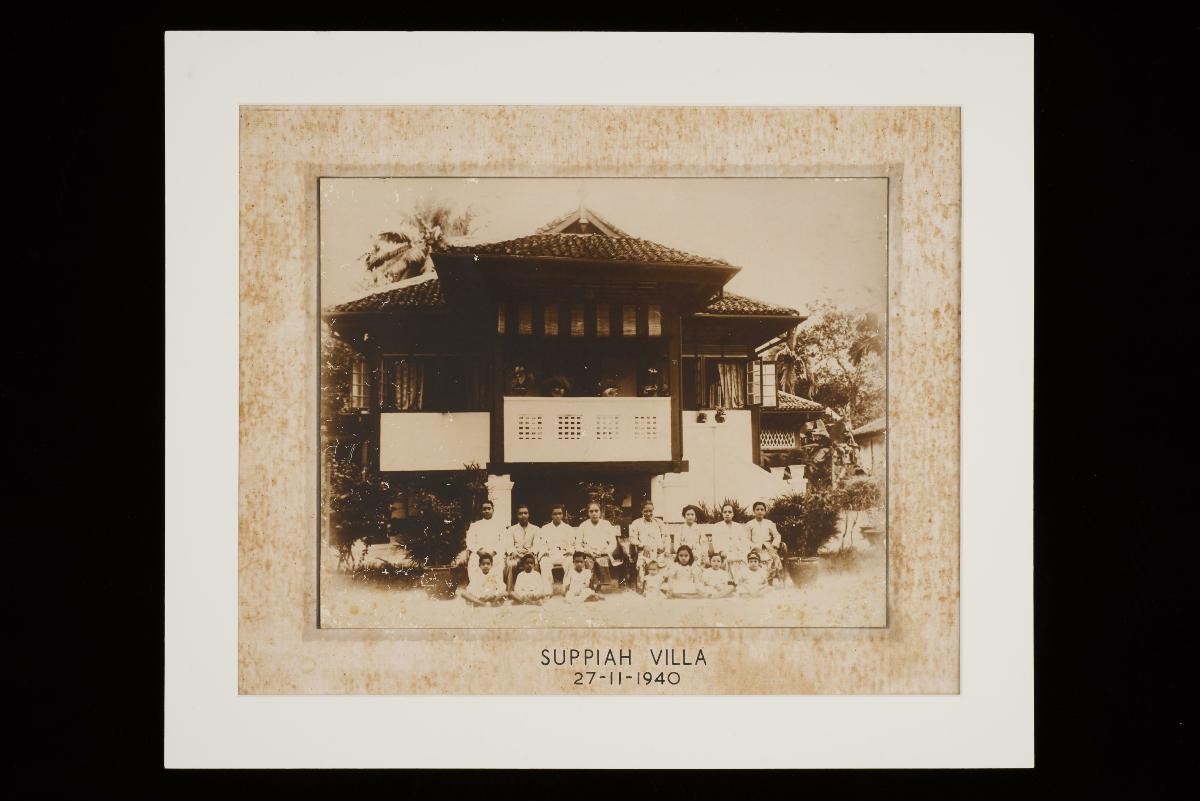 Photograph of family of Ramasamy Suppiah at Suppiah Villa