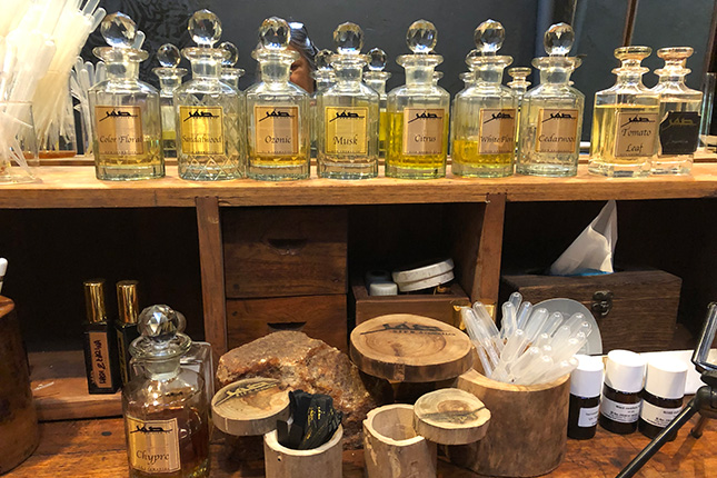 Volunteer Products 1 of Sifr Aromatics