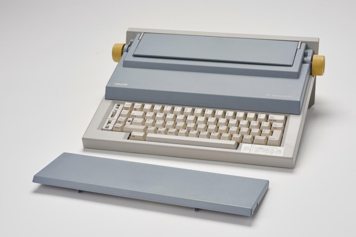 Olivetti ET Personal 55 typewriter