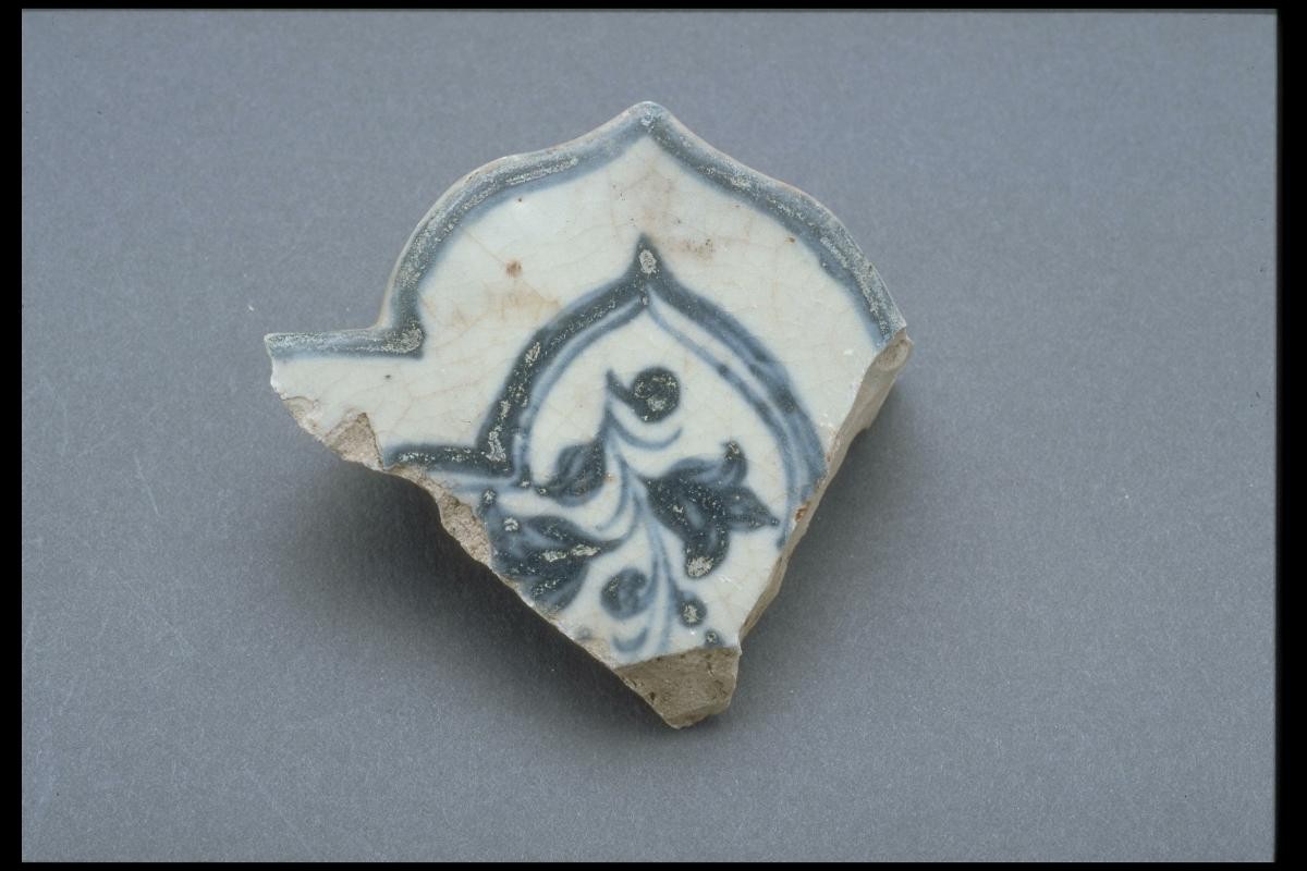 Tile fragment