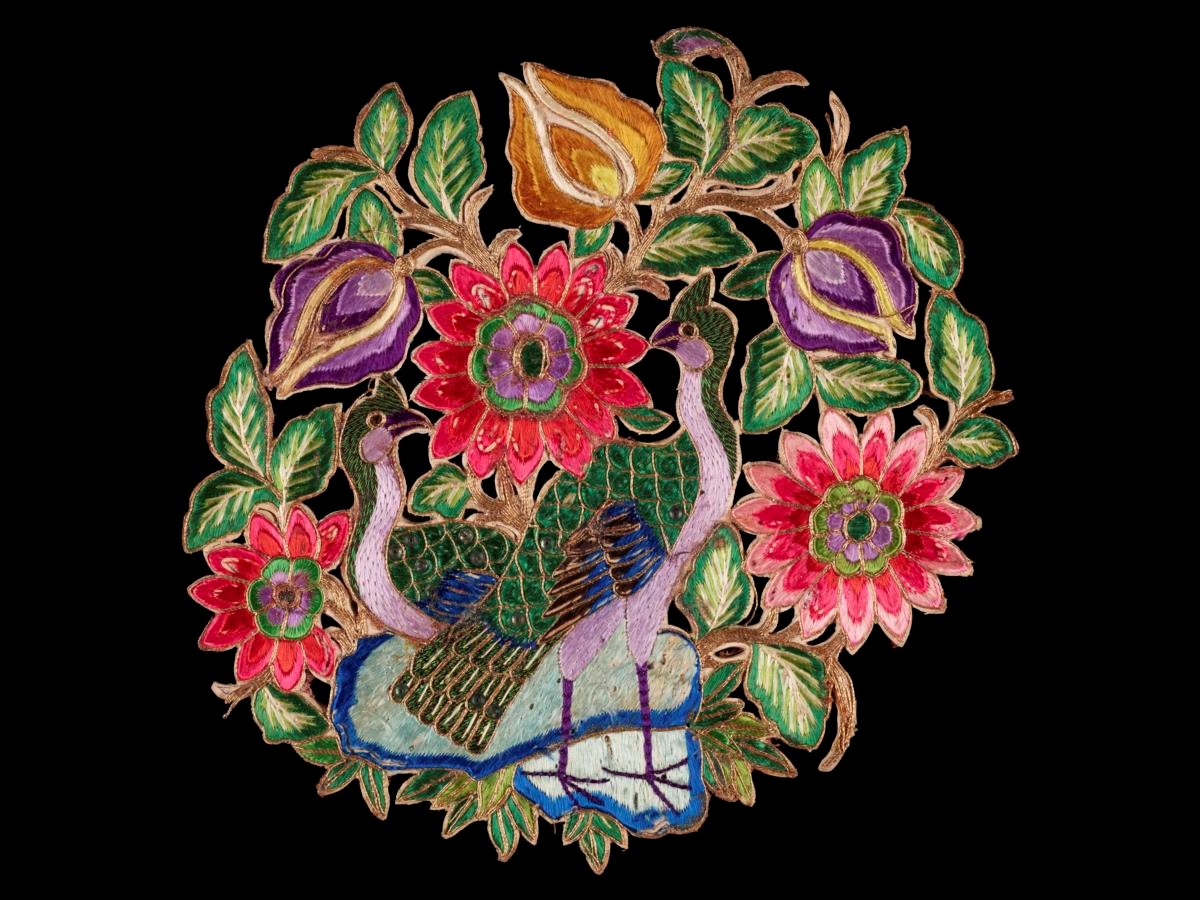 Wedding chamber ornament