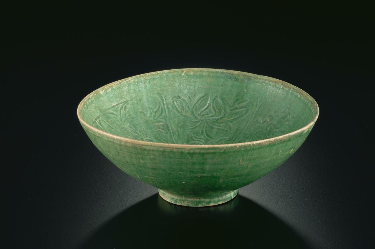 Green glazed bowl